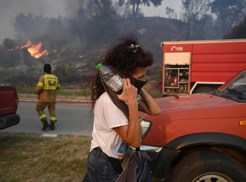 415743_greece-wildfire_f.webp