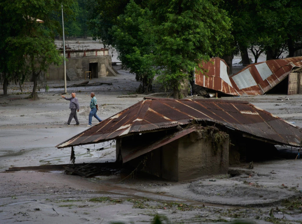 416789_nepal-flash-floods_f.webp