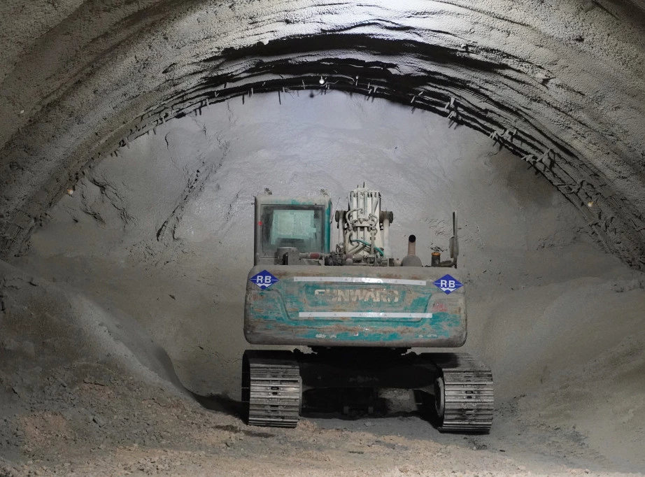 306607_iriskivenac-tunel-vucic_f.webp