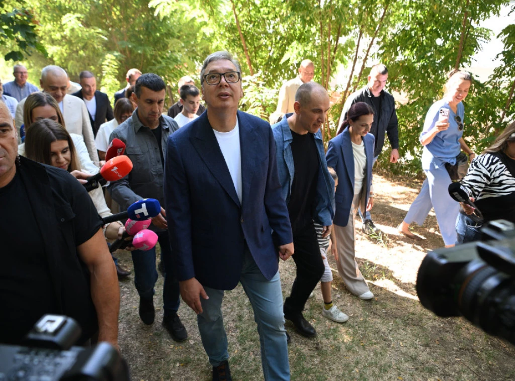 419301_palic-vucic-poseta_f (1).webp