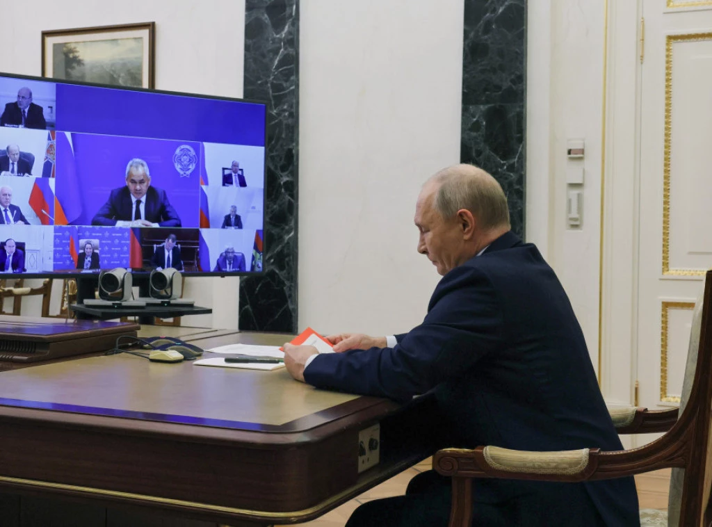 419702_russia-putin_f.webp